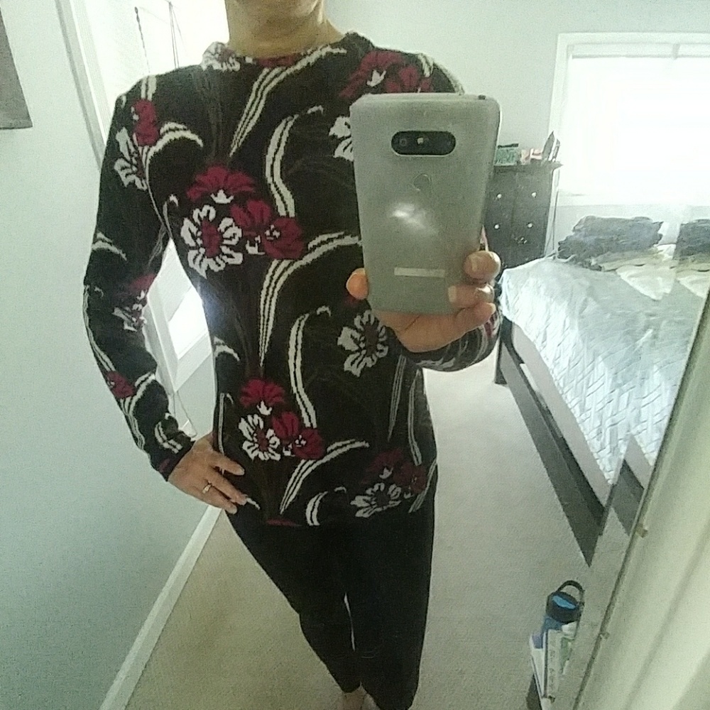 NWOT ann tayloy sweater